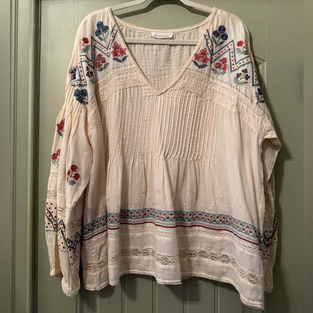 Anthropologie Women’s Ivory Boho Embroidered Blouse Top Size XL Like New!